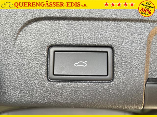 Volkswagen / Touran / Silber / / / 1.5 TSI DSG 7Sitz+AHK+IQ.Light+Kamera+Navi+eHeck+Keyless+Sitzheiz