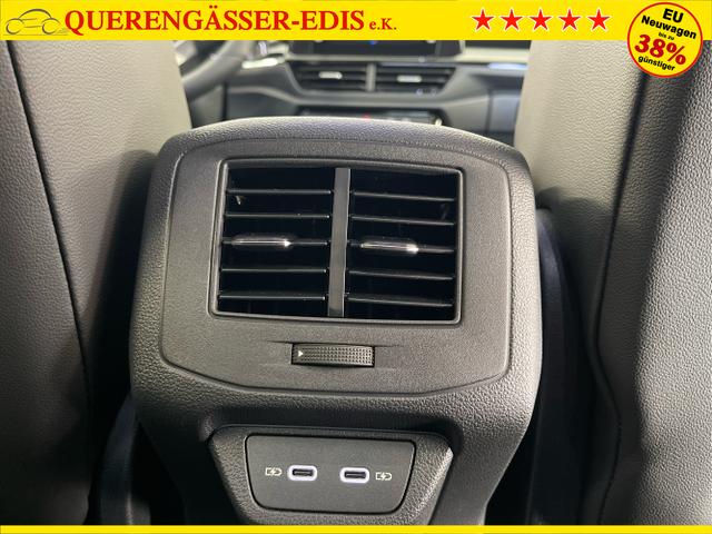 Volkswagen / T-Roc / Grau / / / 2.0 TSI 140kW / 190PS DSG 4M AHK+Black+Matrix+ACC+Navi