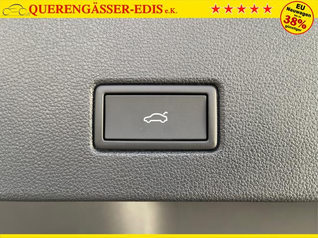 Volkswagen / T-Roc / Blau / / / 190PS 4M DSG Pano+AHK+Black+IQ.Light+IQ.Drive+eHeck+Kamera+Alu19