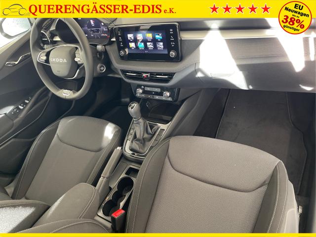 Skoda / Fabia / Weiß / / / 95PS Sitzheiz+Climatronic+SmartLink+LED+PDC+Touchscreen