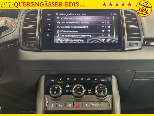 Skoda / Karoq / Blau / / / TSI 4x4 360°+19 Zoll+Navi+AHK