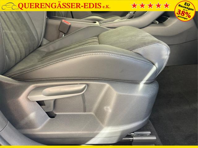 Skoda / Karoq / Blau / / / TSI 4x4 360°+19 Zoll+Navi+AHK