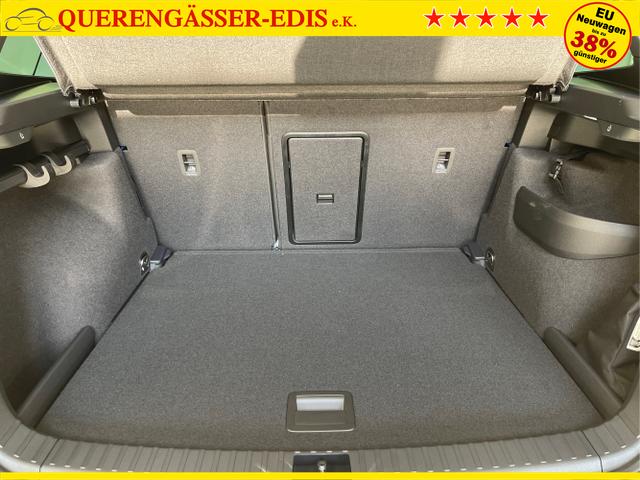 Skoda / Karoq / Blau / / / TSI 4x4 360°+19 Zoll+Navi+AHK