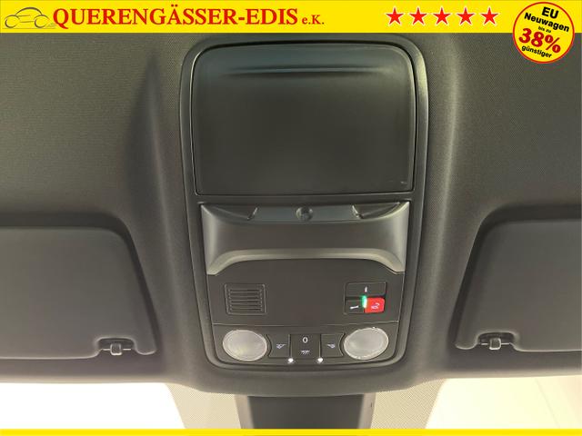 Skoda / Karoq / Schwarz / / / TSI 4x4 360°+19 Zoll+Navi+AHK