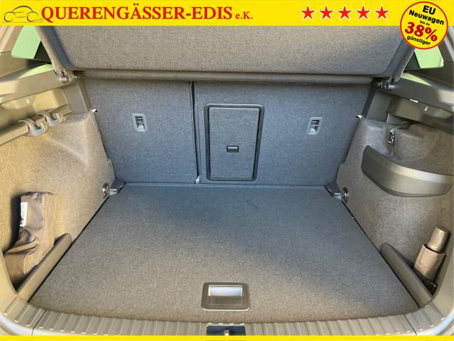 Skoda / Karoq / Schwarz / / / TSI 4x4 360°+19 Zoll+Navi+AHK