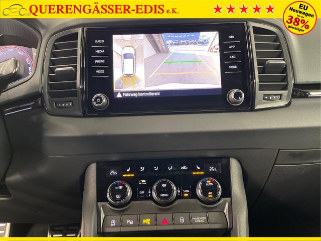 Skoda / Karoq / Schwarz / / / TSI 4x4 360°+19 Zoll+Navi+AHK