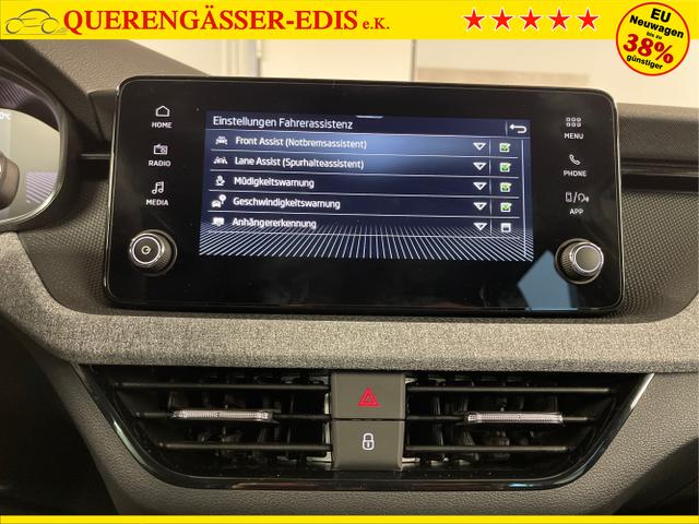 Skoda / KAMIQ / Silber / / / 115PS DSG Matrix+AHK+Kamera+PDC vor+hi+Kessy+Sitzheizung+GVL