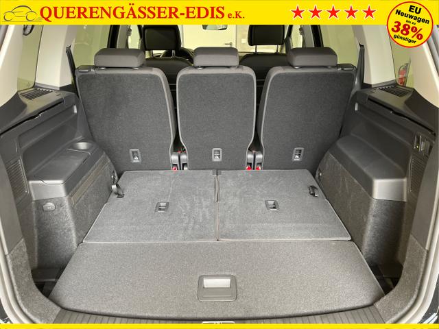 Volkswagen / Touran / Grau / / / 7Si+IQ.Light+TrailerAss+Cam