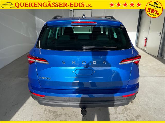 Skoda / Karoq / Blau / / / 150PS DSG AHK+Kamera+ACC+Kessy+Kamera+ParkPilot vo+hi+App