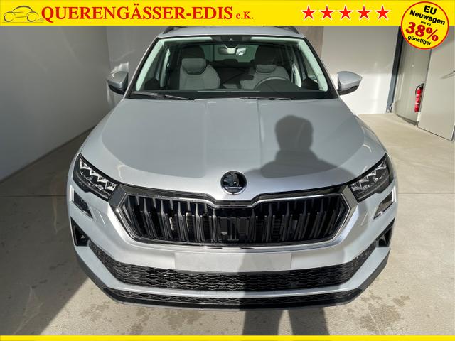 Skoda / Karoq / Silber / / / 150PS DSG AHK+Kamera+ACC+Kessy+Kamera+ParkPilot vo+hi+App
