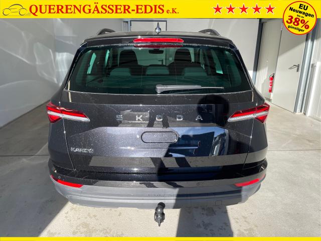 Skoda / Karoq / Schwarz / / / 150PS DSG AHK+Kamera+ACC+Kessy+Kamera+ParkPilot vo+hi+App