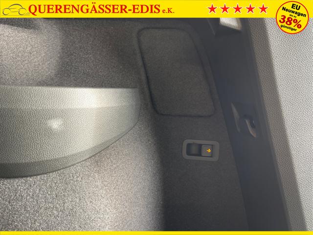 Skoda / Karoq / Schwarz / / / 150PS DSG AHK+Kamera+ACC+Kessy+Kamera+ParkPilot vo+hi+App