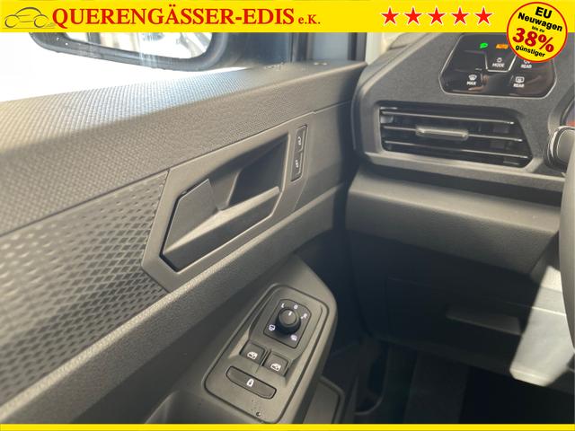 Volkswagen / Caddy / Silber / / / 115PS DSG AHK+7 Sitze+Assistenzpaket
