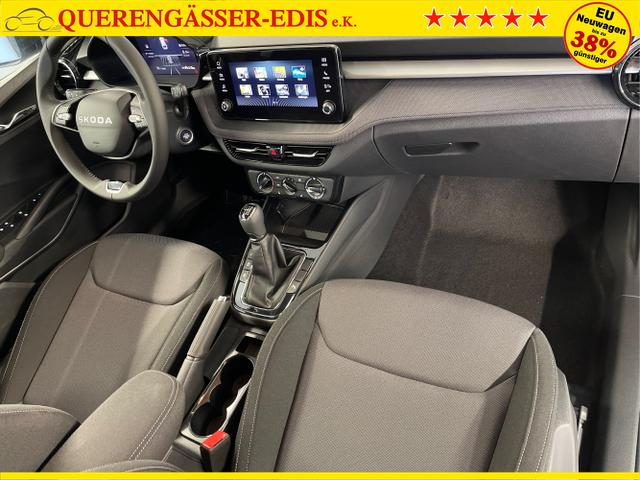 Skoda / Fabia / Grau / / / 115PS Alu+AHK+Kessy+Kamera+GV5