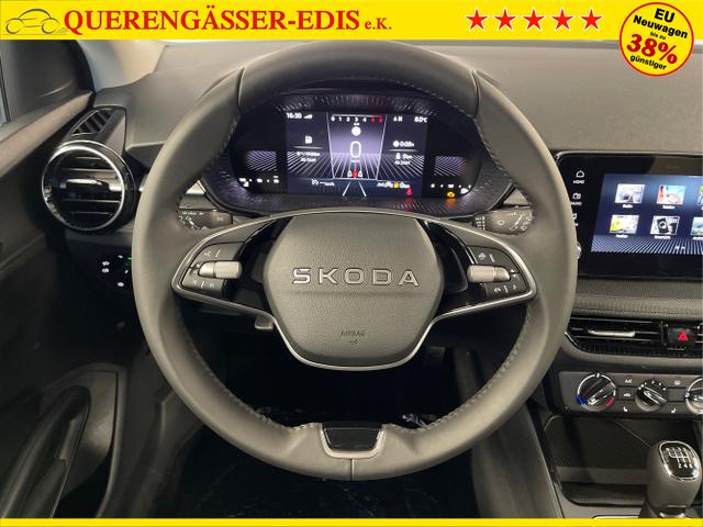 Skoda / Fabia / Grau / / / 115PS Alu+AHK+Kessy+Kamera+GV5