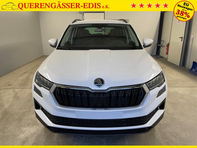 Skoda / Karoq / Wei&szlig; / / / 150PS DSG AHK+Kamera+ACC+Kessy+Kamera+ParkPilot vo+hi+App
