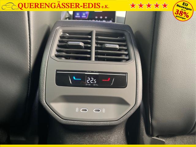 Cupra / Leon Sportstourer / Schwarz / / / 150PS TDI DSG AHK+Kamera+el. Heckklappe