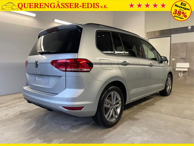Volkswagen / Touran / Silber / / / 7Si+IQ.Light+TrailerAss+Cam