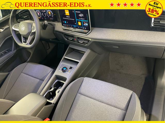 Volkswagen / Tiguan / Grau / / / 130PS eTSI DSG AHK+Kamera+Sitzheizung+App-Connect+PDC vo+hi