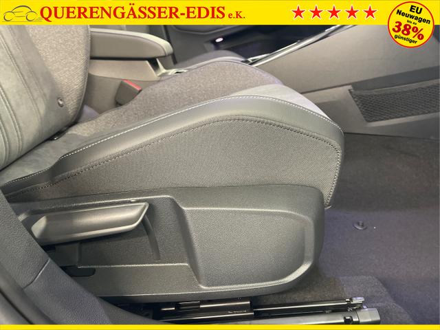 Volkswagen / Golf / Schwarz / / / 1.5 eHybrid 150kW/204PS DSG IQ.Light+Navi+Travel Assist+HUD+Winterpaket