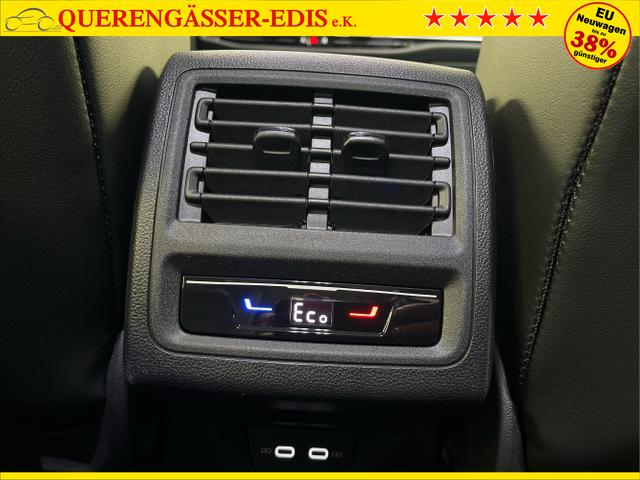 Volkswagen / Golf / Schwarz / / / 1.5 eHybrid 150kW/204PS DSG IQ.Light+Navi+Travel Assist+HUD+Winterpaket