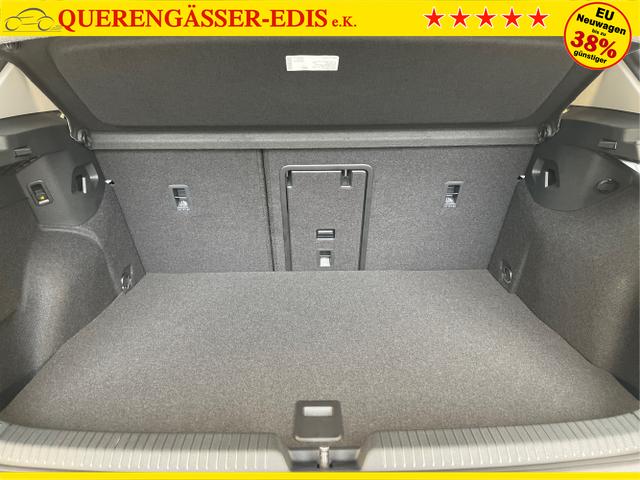Volkswagen / Golf / Schwarz / / / 1.5 eHybrid 150kW/204PS DSG IQ.Light+Navi+Travel Assist+HUD+Winterpaket