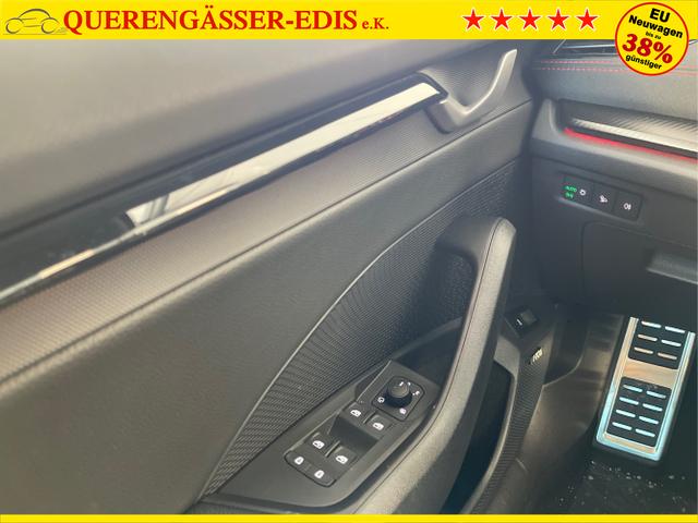 Skoda / Octavia Combi / Schwarz / / / 265PS DSG HUD+Pano+360&deg;+DCC+AHK+CANTON+Matrix+Alu19+eHeck+GV4