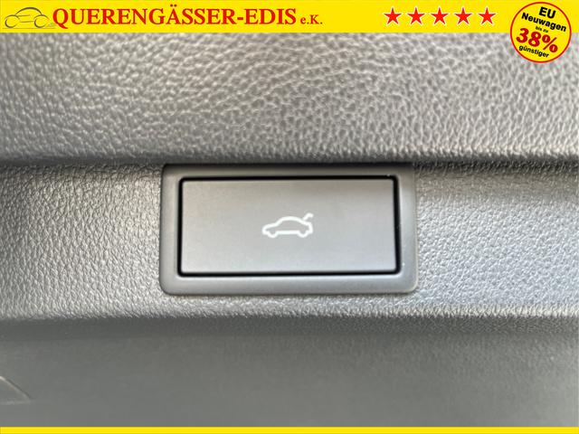 Skoda / Octavia Combi / Schwarz / / / 265PS DSG HUD+Pano+360&deg;+DCC+AHK+CANTON+Matrix+Alu19+eHeck+GV4
