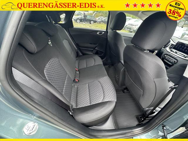 Kia Ceed Silver 1.5 T-GDI 6-Gang 