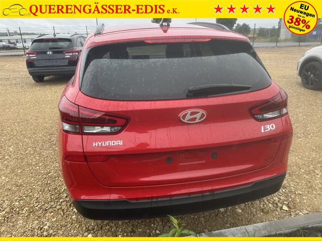 Hyundai i30 Kombi Family 1.5 T-GDI 7-Gang-DSG 