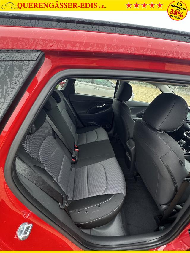 Hyundai i30 Kombi Family 1.5 T-GDI 7-Gang-DSG 