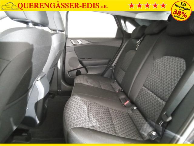Kia Ceed Silver 1.5 T-GDI 6-Gang 