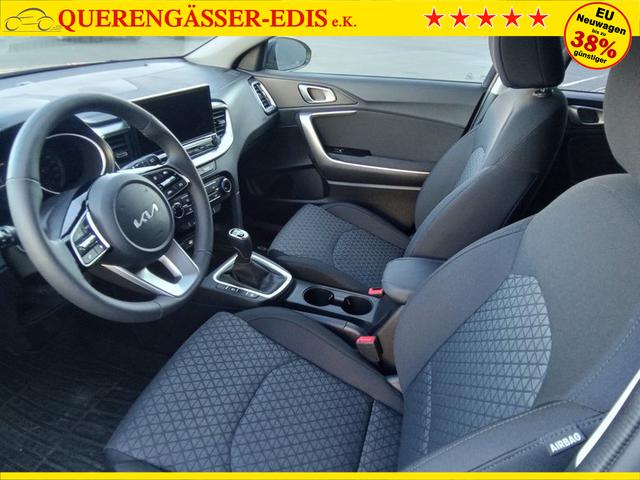 Kia Ceed Silver 1.5 T-GDI 6-Gang 