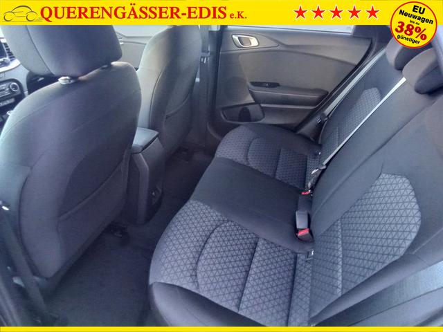Kia Ceed Silver 1.5 T-GDI 6-Gang 
