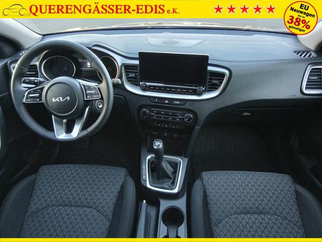 Kia Ceed Silver 1.5 T-GDI 6-Gang 