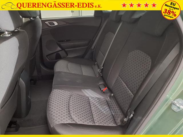 Kia Ceed Silver 1.5 T-GDI 7-Gang-DCT 