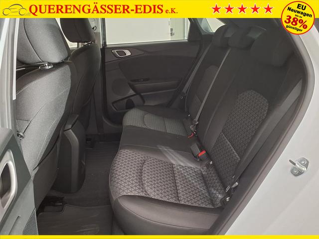 Kia Ceed Silver 1.5 T-GDI 6-Gang 