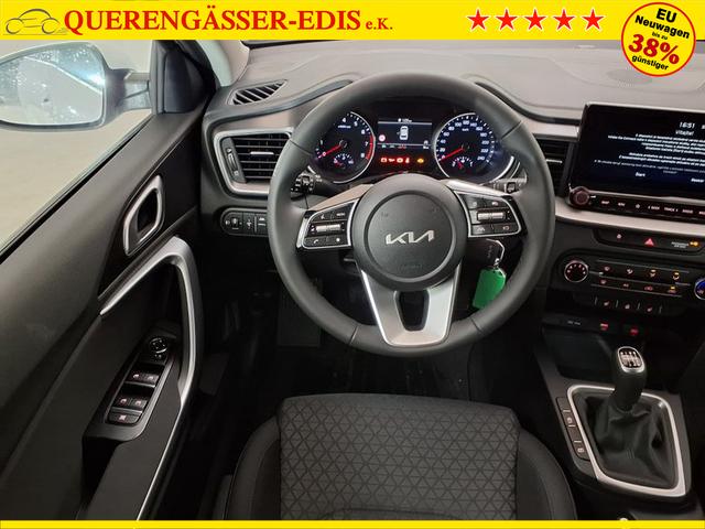 Kia Ceed Silver 1.5 T-GDI 6-Gang 