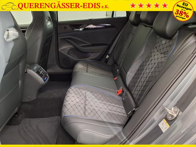 Volkswagen Passat Variant R-Line 2.0 TSI 7-Gang-DSG 4x4 