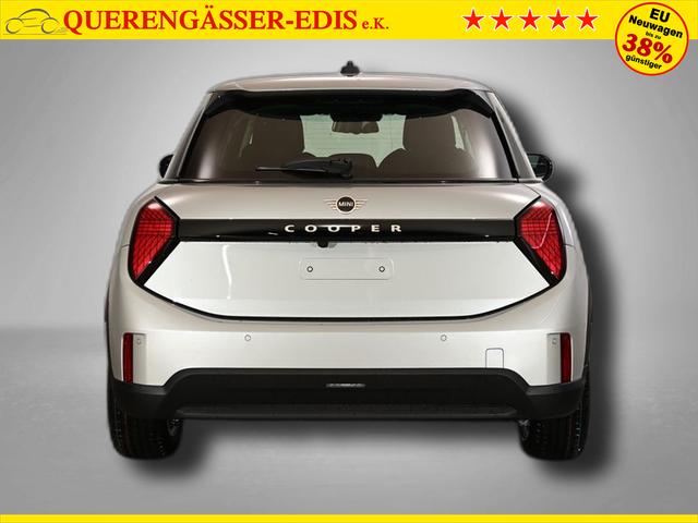 MINI Cooper C Essential Trim 1.5 7-Gang Steptronic 