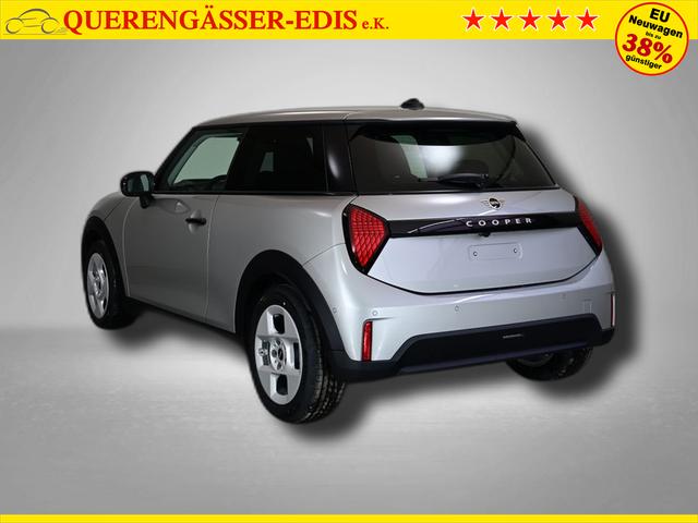 MINI Cooper C Essential Trim 1.5 7-Gang Steptronic 