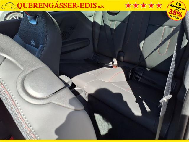 MINI Cooper S John Works Trim 2.0 7-Gang Steptronic 