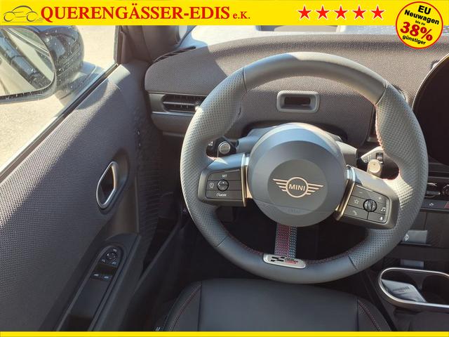 MINI Cooper S John Works Trim 2.0 7-Gang Steptronic 