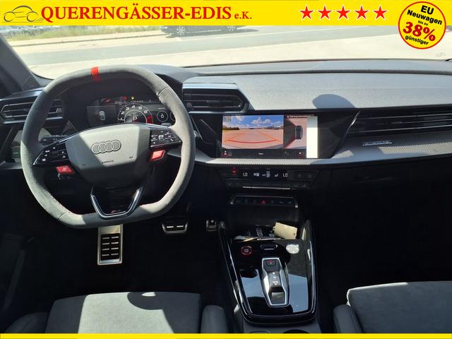 Audi RS3 Limousine 2.5 TFSI 7-Gang S tronic 