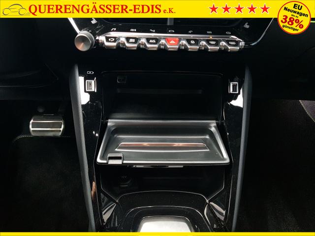 Peugeot / 2008 / Silber / / / 2008 GT 1,2 Automatik 96KW/130PS Navi, SHZ, Totwinkel