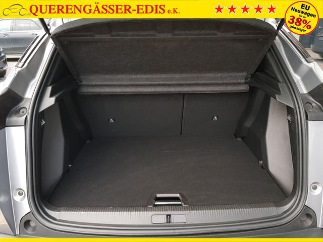 Peugeot / 2008 / Silber / / / 2008 GT 1,2 Automatik 96KW/130PS Navi, SHZ, Totwinkel