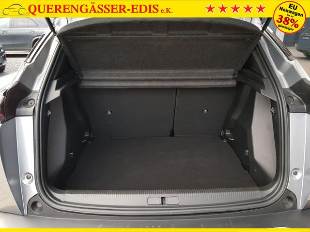 Peugeot / 2008 / Silber / / / 2008 GT 1,2 Automatik 96KW/130PS Navi, SHZ, Totwinkel