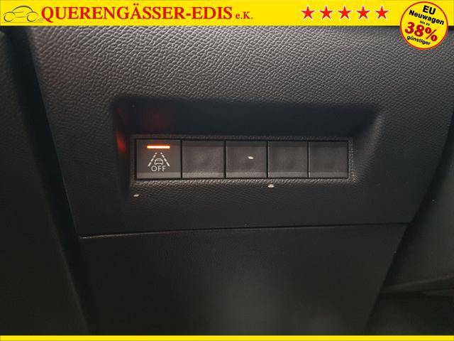 Peugeot / 2008 / Schwarz / / / 2008 GT 1,2 Automatik 96KW/130PS Navi, SHZ, Kamera, ACC