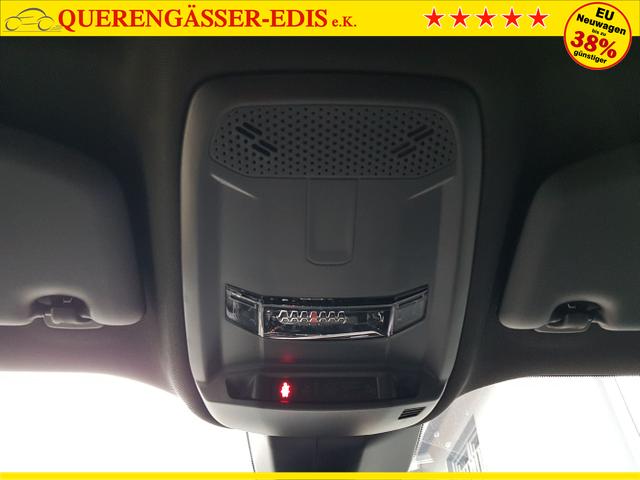 Peugeot / 2008 / Schwarz / / / 2008 GT 1,2 Automatik 96KW/130PS Navi, SHZ, Kamera, ACC