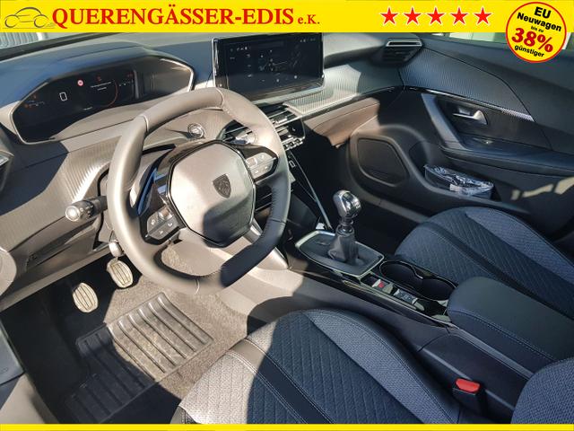 Peugeot / 2008 / Silber / / / 2008 Allure 1,2 PureTech 74KW/101PS Navi, SHZ, Kamera